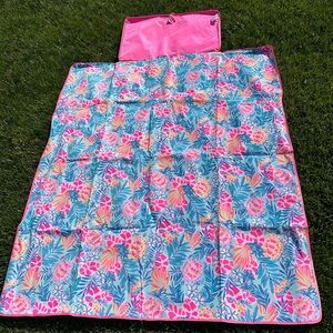 Vibrant Pink Picnic Blanket with Floral Bag